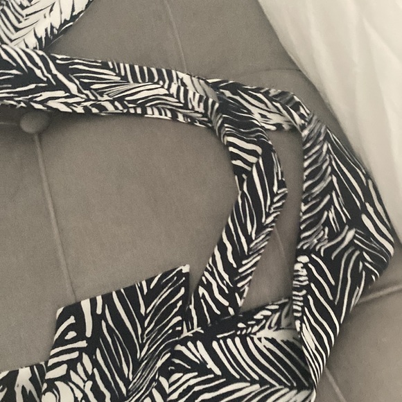 Club Monaco dark navy and white animal print jumpsuit- stunning! - Picture 3 of 3